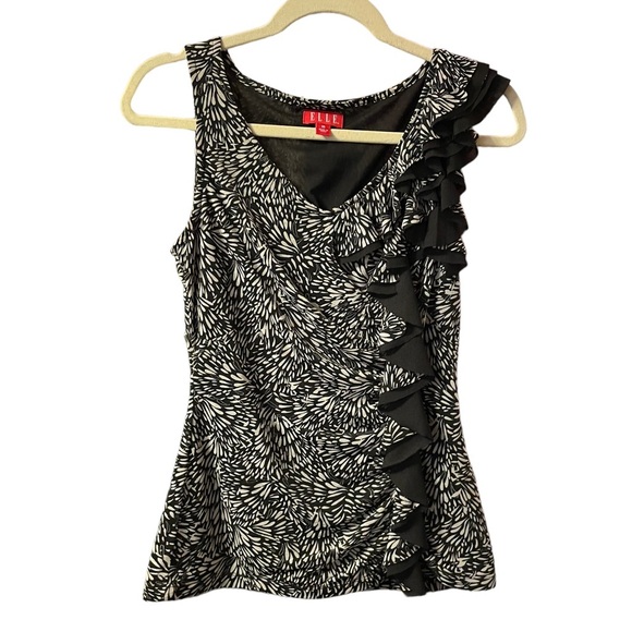 ELLE FLORAL RUFFLE CAREER TOP - Picture 1 of 4